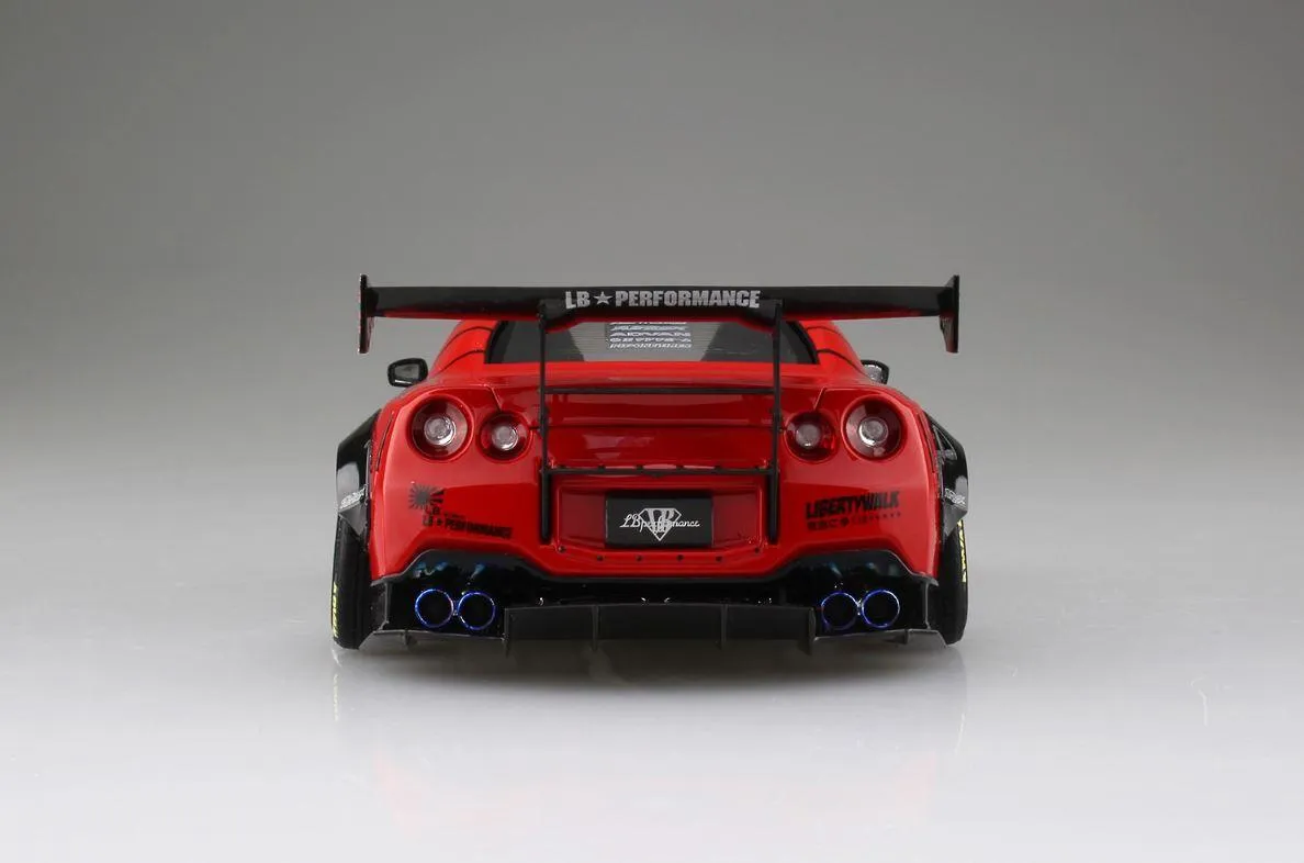 Aoshima 05592 LB-Works R35 GT-R Type 2 Ver.2 1/24 Model Kit