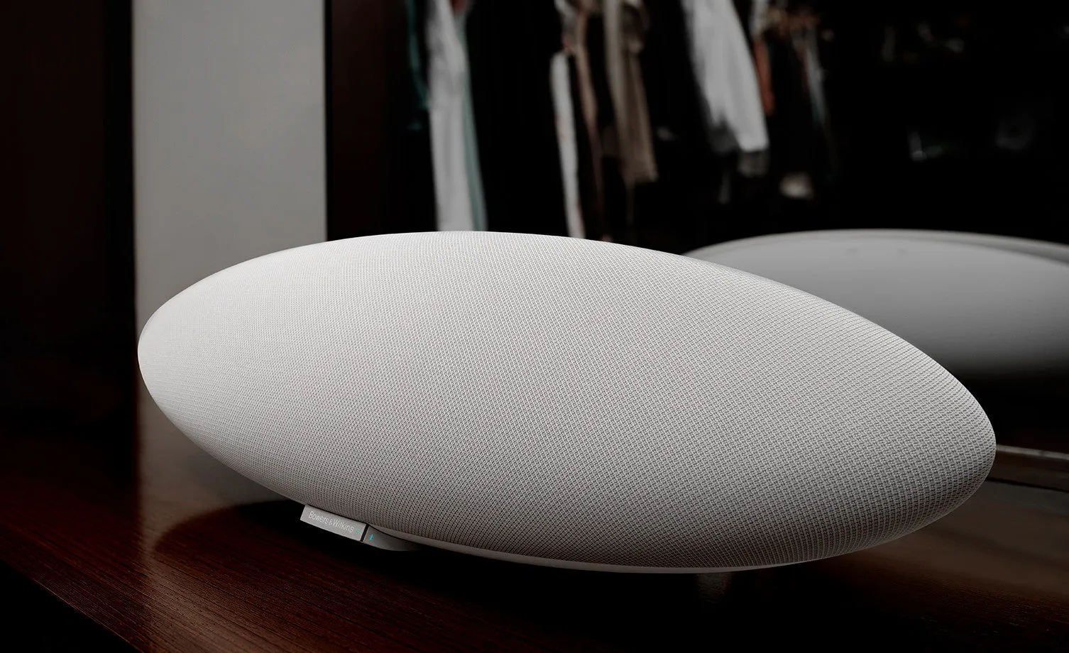 Belaidė garso kolonėlė Bowers & Wilkins Zeppelin Wireless su Bluetooth