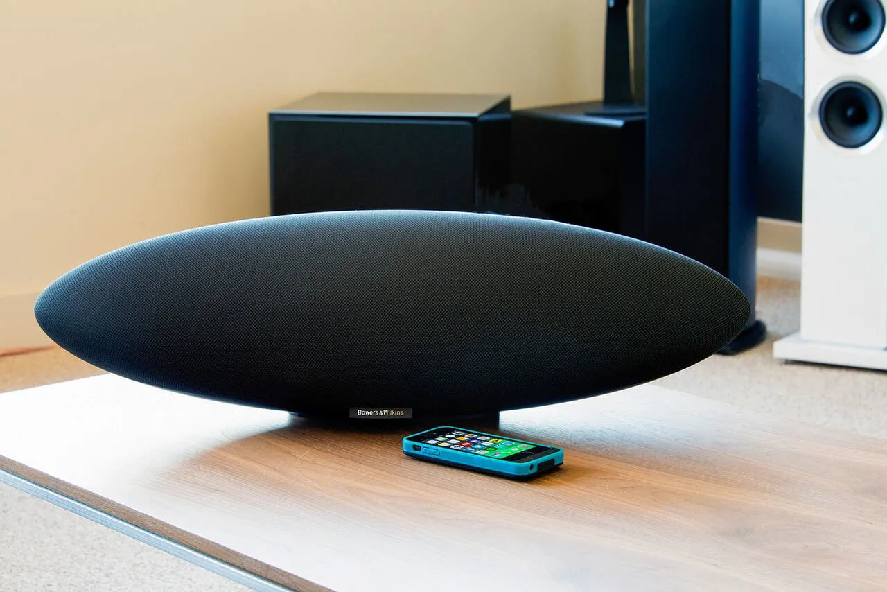 Belaidė garso kolonėlė Bowers & Wilkins Zeppelin Wireless su Bluetooth