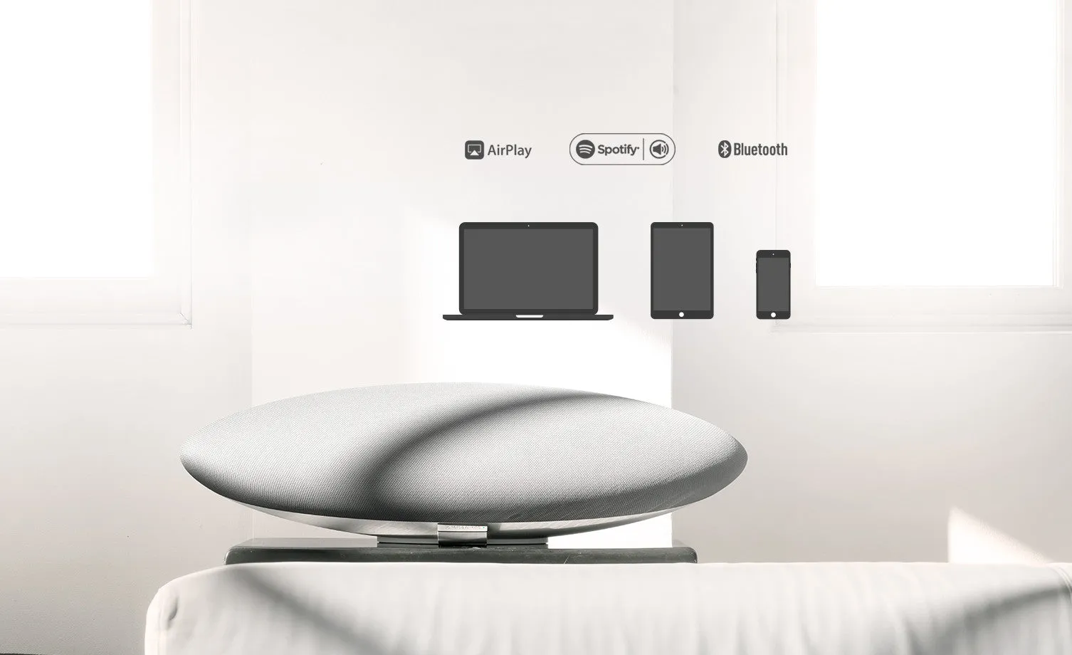 Belaidė garso kolonėlė Bowers & Wilkins Zeppelin Wireless su Bluetooth