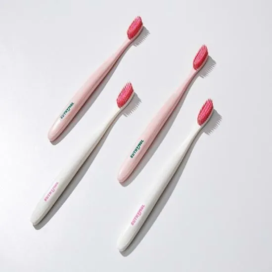 EUTHYMOL Whitening Flex-Firm Toothbrush