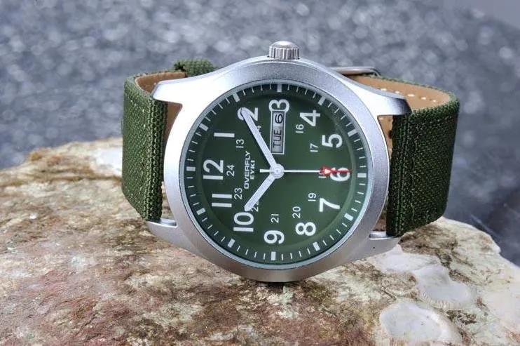 Hodinky Men EYKI Men Watch Military Army Green Canvas Strap Quartz Watches Men Sport Watch