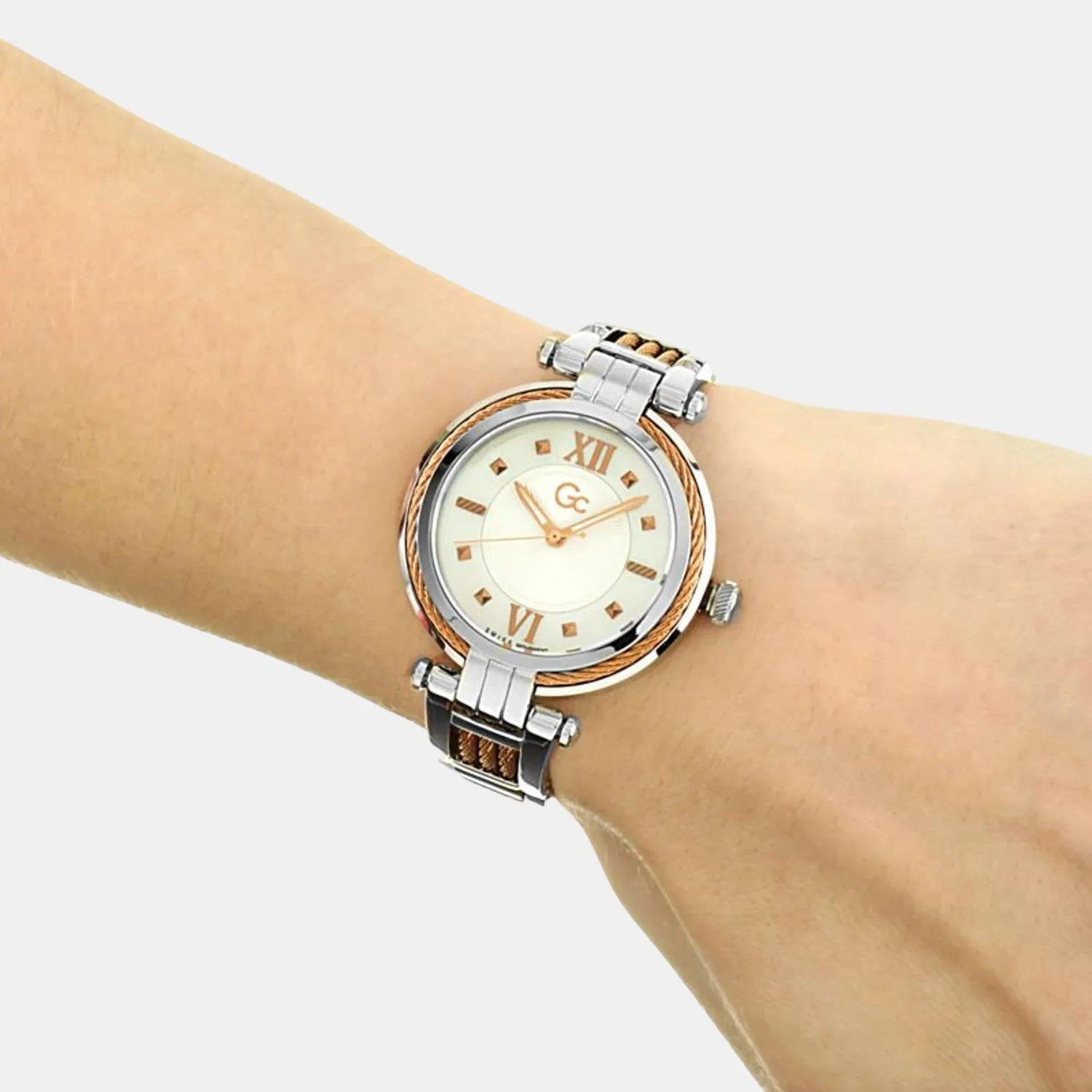 Women White Analog Stainless Steel Watch Y56003L1MF